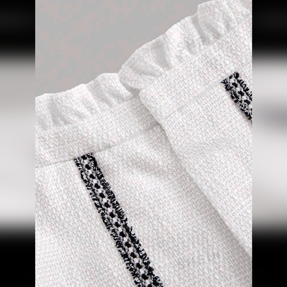 Women's black and white shorts - Picture 5 of 6